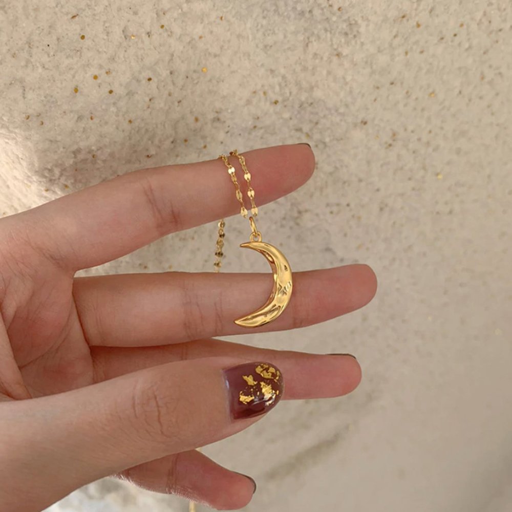New 18k Gold Plated Alloy Crescent Moon Necklace